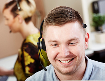 5 reasons estate agents need a telephone answering service